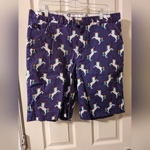 NWOT...Men's golf Fun & funky shorts!